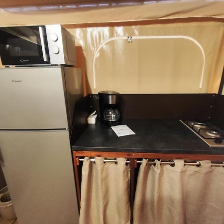 Camping Porte Des Alpilles By M.A Destination Glamping Saint-Etienne-du-Gres ภายนอก รูปภาพ