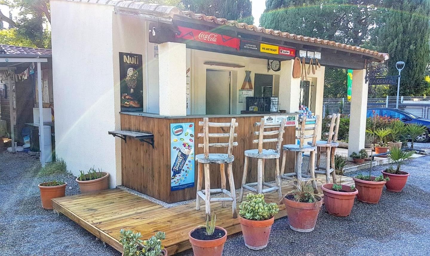 Camping Porte Des Alpilles By M.A Destination Glamping Saint-Etienne-du-Gres ภายนอก รูปภาพ