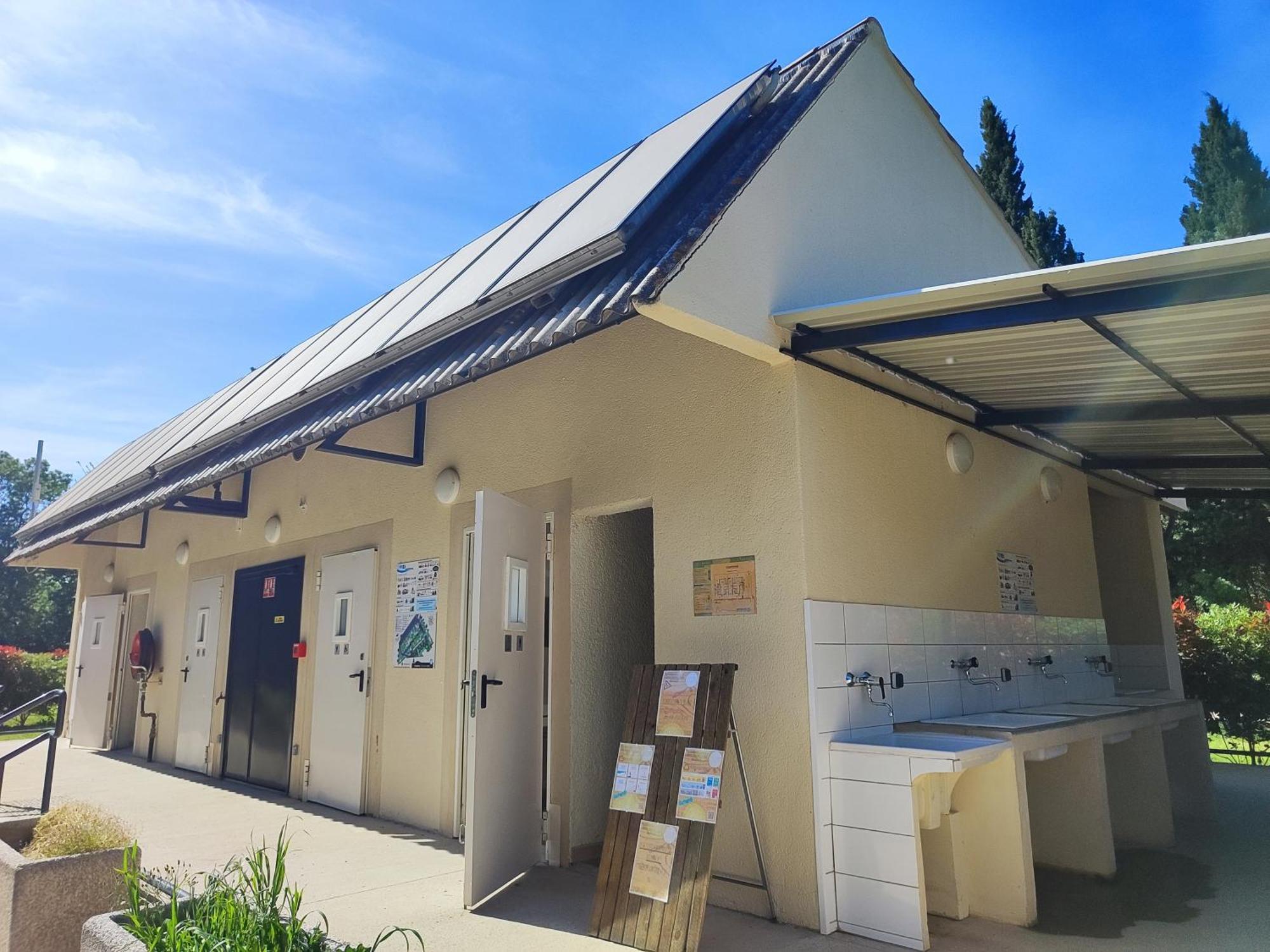 Camping Porte Des Alpilles By M.A Destination Glamping Saint-Etienne-du-Gres ภายนอก รูปภาพ