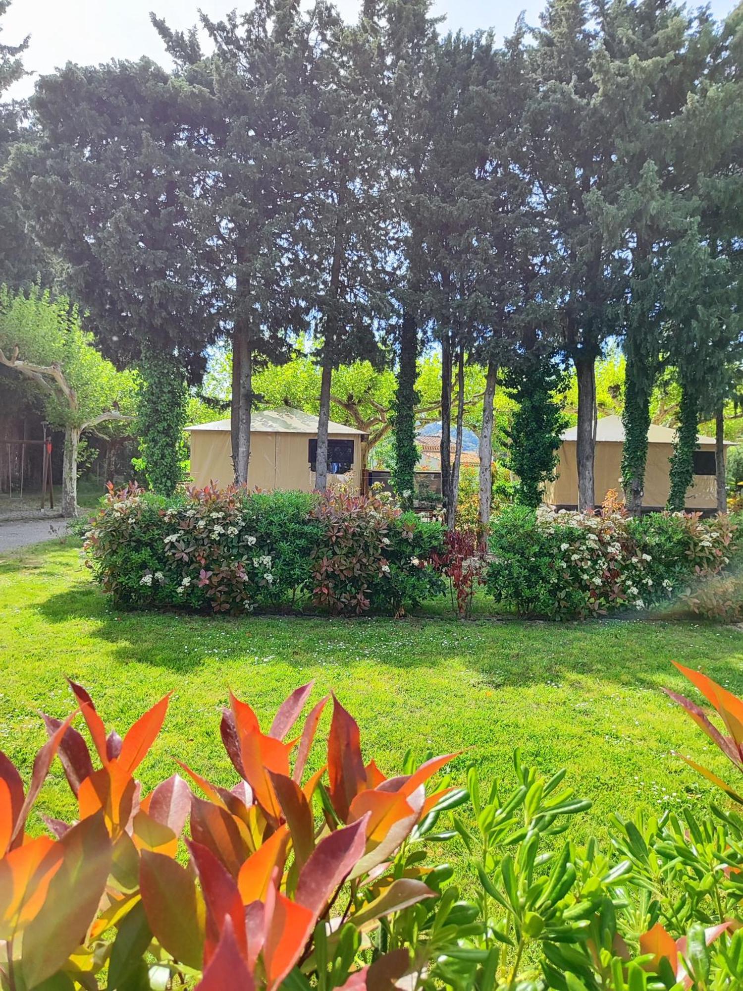 Camping Porte Des Alpilles By M.A Destination Glamping Saint-Etienne-du-Gres ภายนอก รูปภาพ