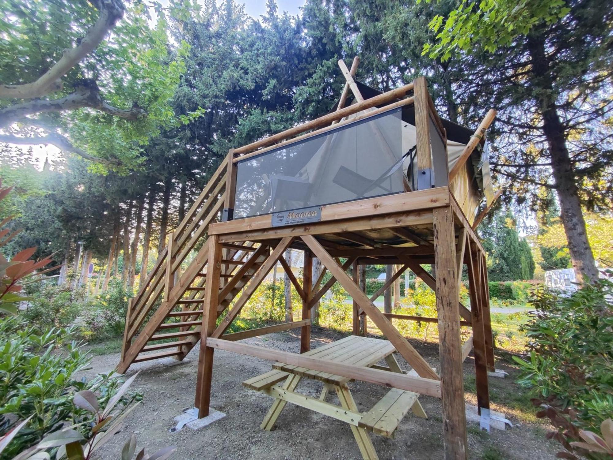 Camping Porte Des Alpilles By M.A Destination Glamping Saint-Etienne-du-Gres ภายนอก รูปภาพ