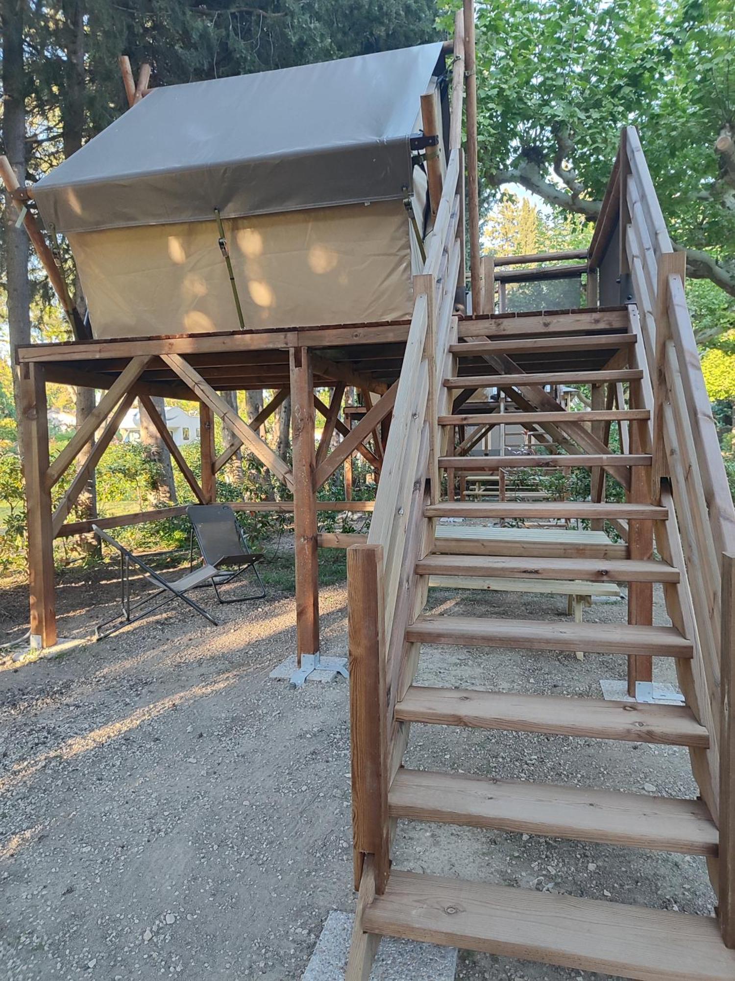 Camping Porte Des Alpilles By M.A Destination Glamping Saint-Etienne-du-Gres ภายนอก รูปภาพ